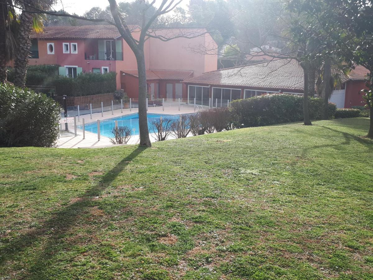 Hotel Albatros Mouans-Sartoux Buitenkant foto